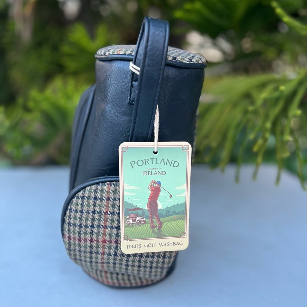 Portland Ireland Mens Golf Wash Travel Bag